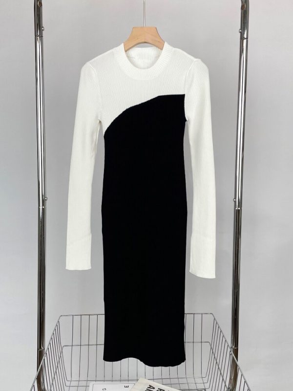 Autumn/Winter New Women Knitted Long Dress High Quality Fashion Black and White Collision Color Splicing Slim Package Hip Robe - Image 4